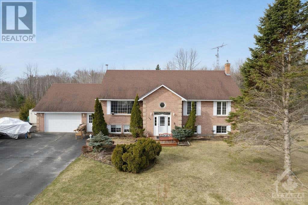 139 BAY ROAD, Lombardy, ON K0G1L0 House For Sale RE/MAX 1411207