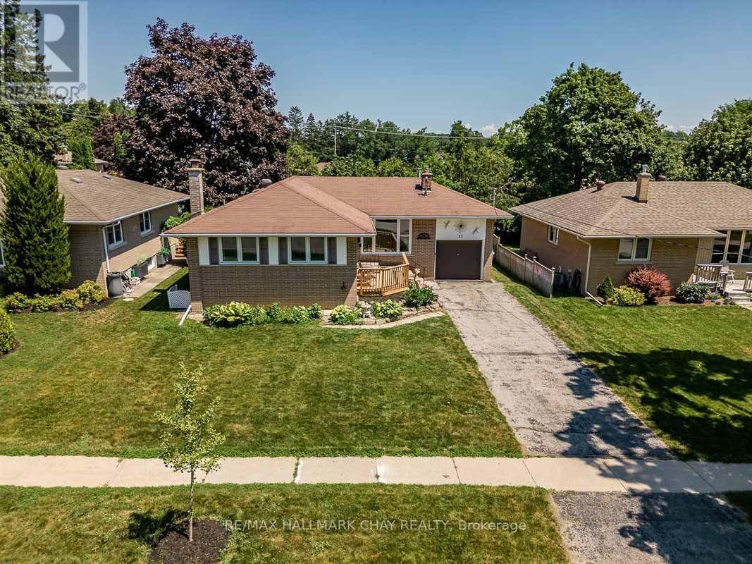 23 DOWNSVIEW DRIVE