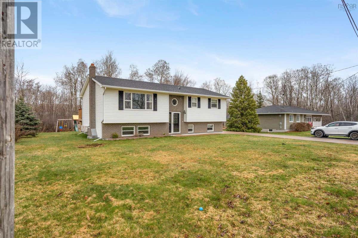 11 ST. ANDREWS COURT