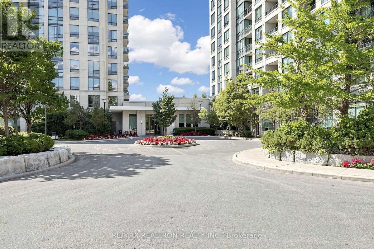 205 - 100 PROMENADE CIRCLE
