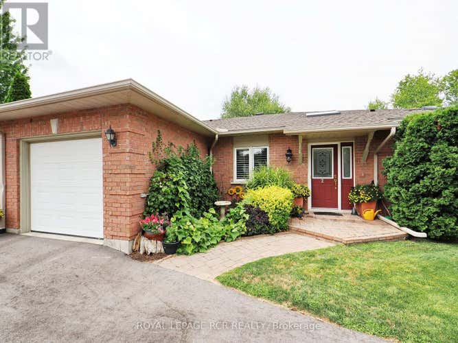 2 - 28 REDDINGTON DRIVE