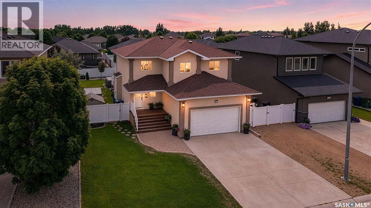 69 GOLDENGLOW DRIVE
