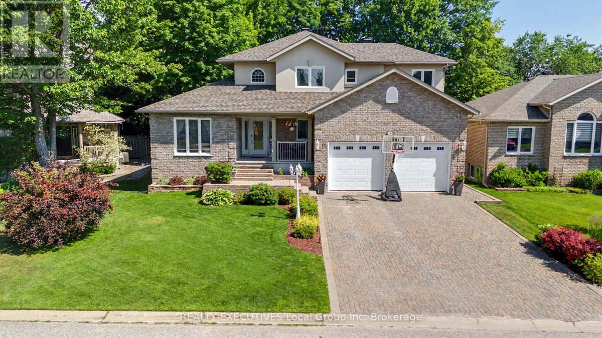 16 VERMONT CRESCENT