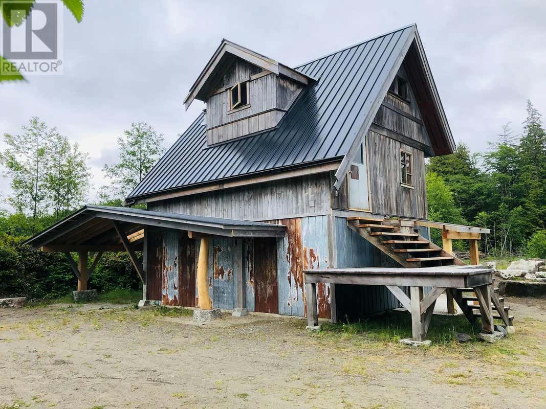 2045 PENNA ROAD, Masset, BC V0T1S0 House For Sale RE/MAX R2922372