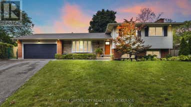 3 CARDINAL CIRCLE