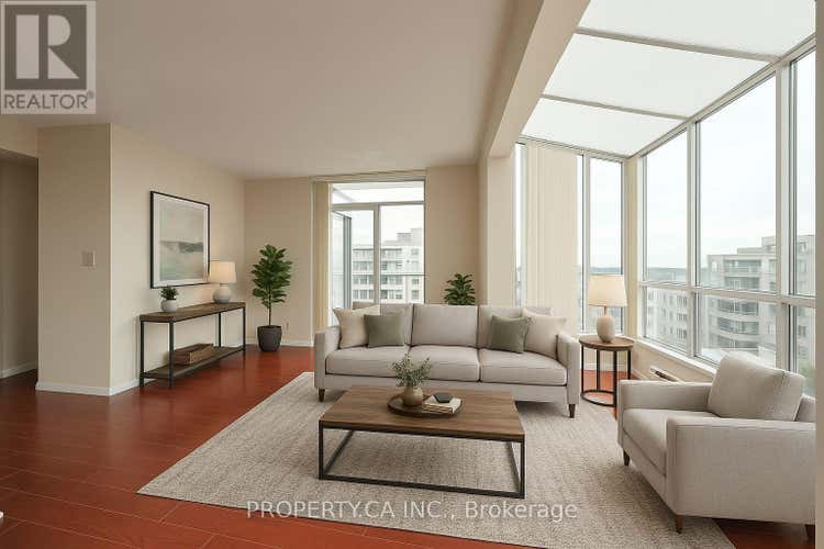 812 - 25 CUMBERLAND LANE