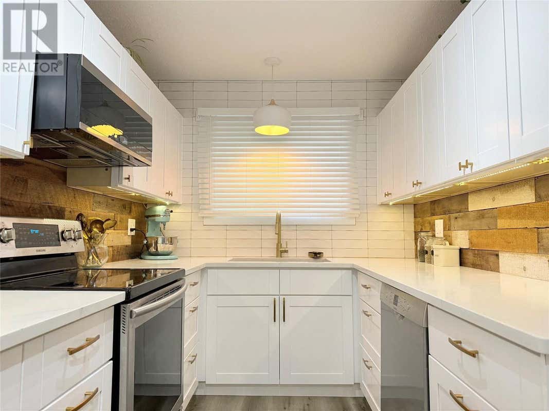 315 Primrose Road Unit# 214, Kelowna, BC V1X2G6 Townhouse For Sale | RE ...