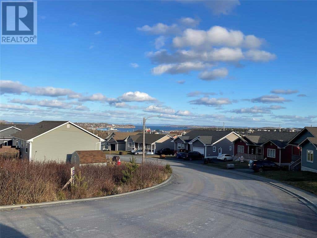 68 Badcock Boulevard, Bay Roberts, NL A0A1G0 À vendre RE/MAX 1279009