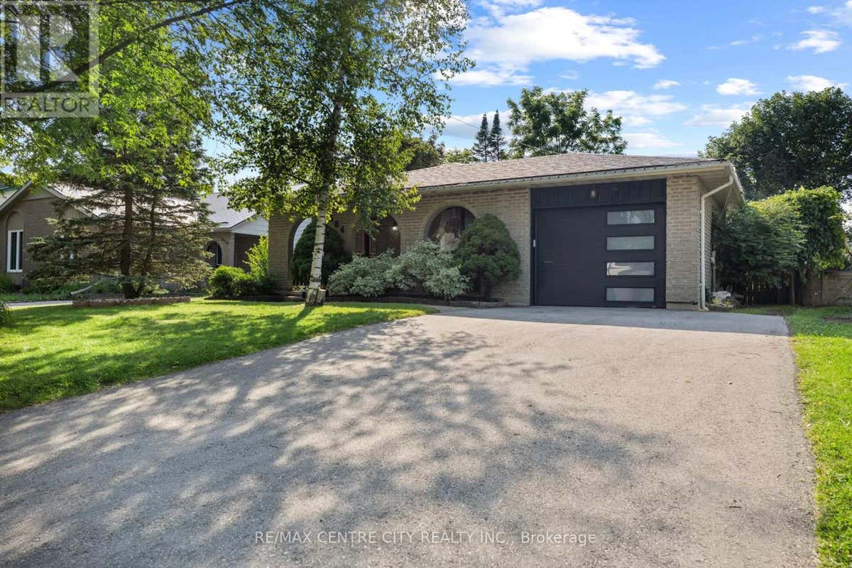 684 MACYOUNG DRIVE