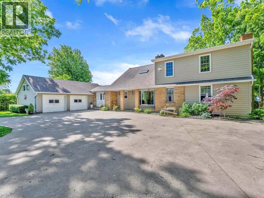388 SEACLIFF DRIVE WEST