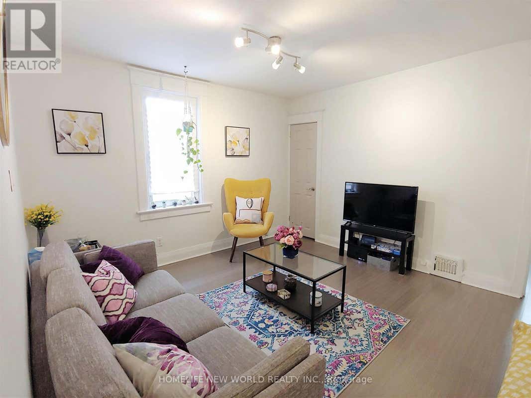 2ND 566 GLEBEHOLME BOULEVARD, Toronto (Danforth), ON M4C1V4 Home For