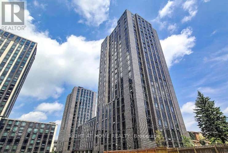 201 - 145 COLUMBIA STREET W