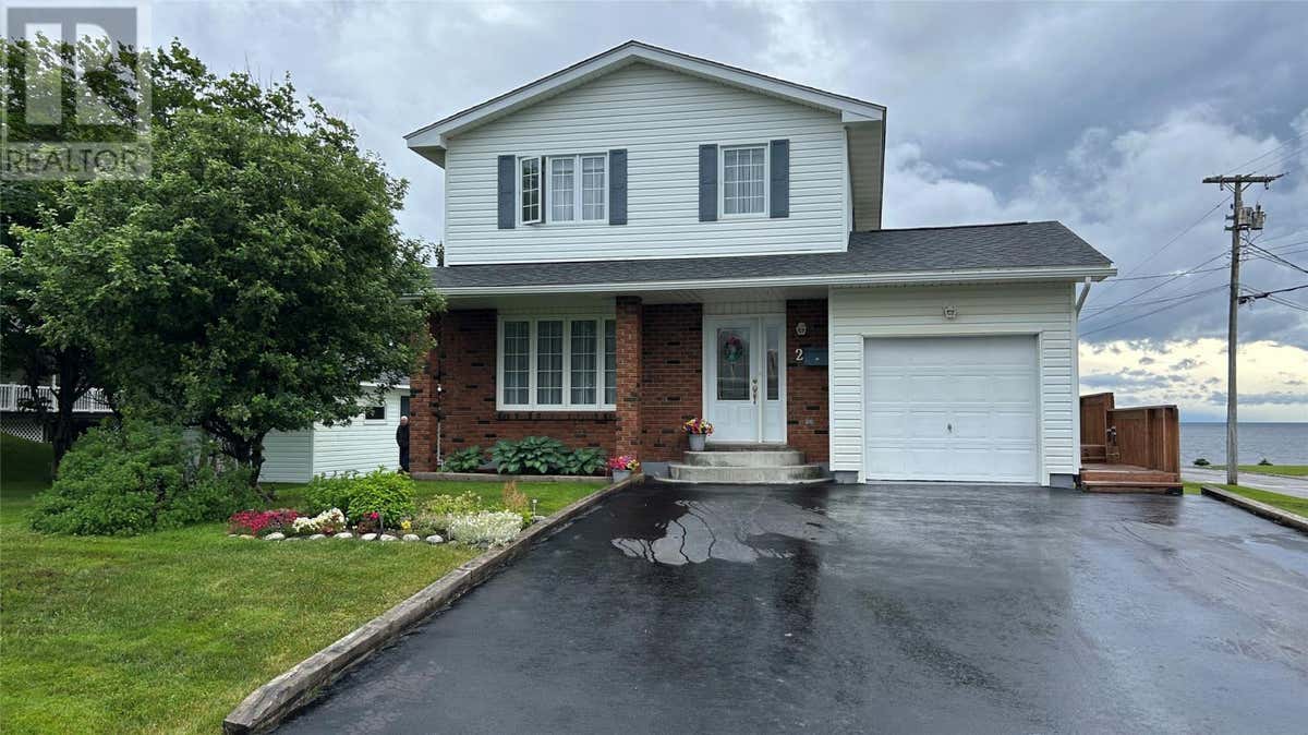 2 MACNEIL CRESCENT