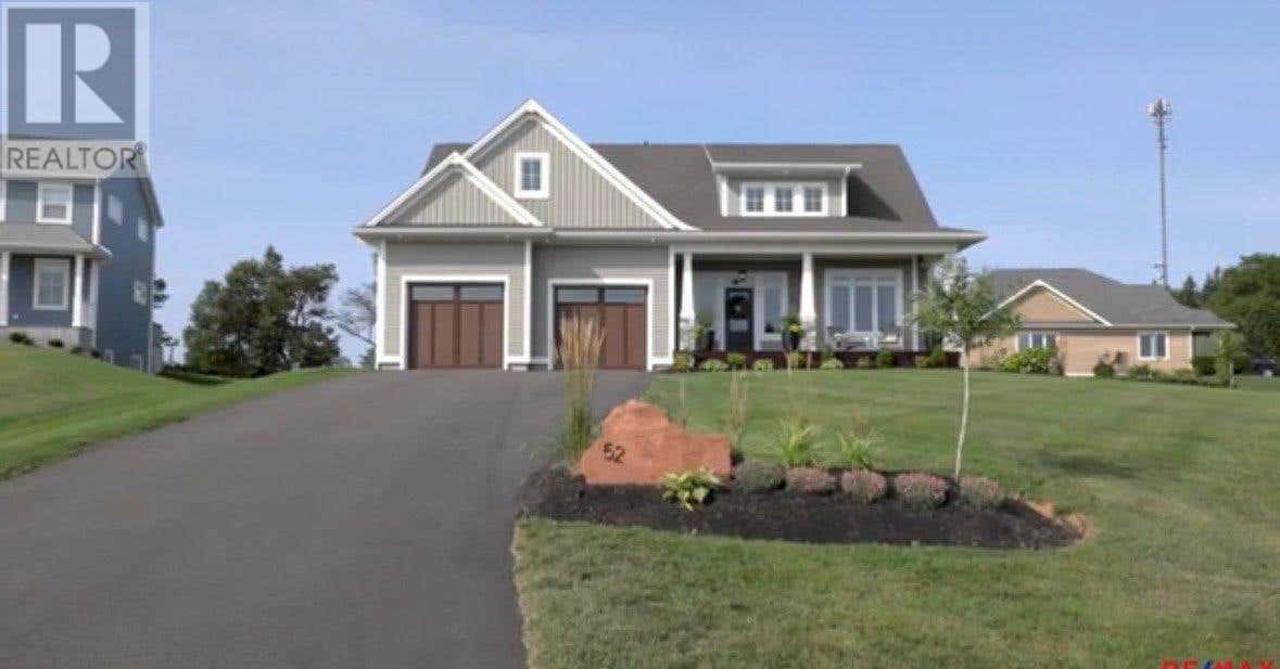 52 Strawberry Ln  