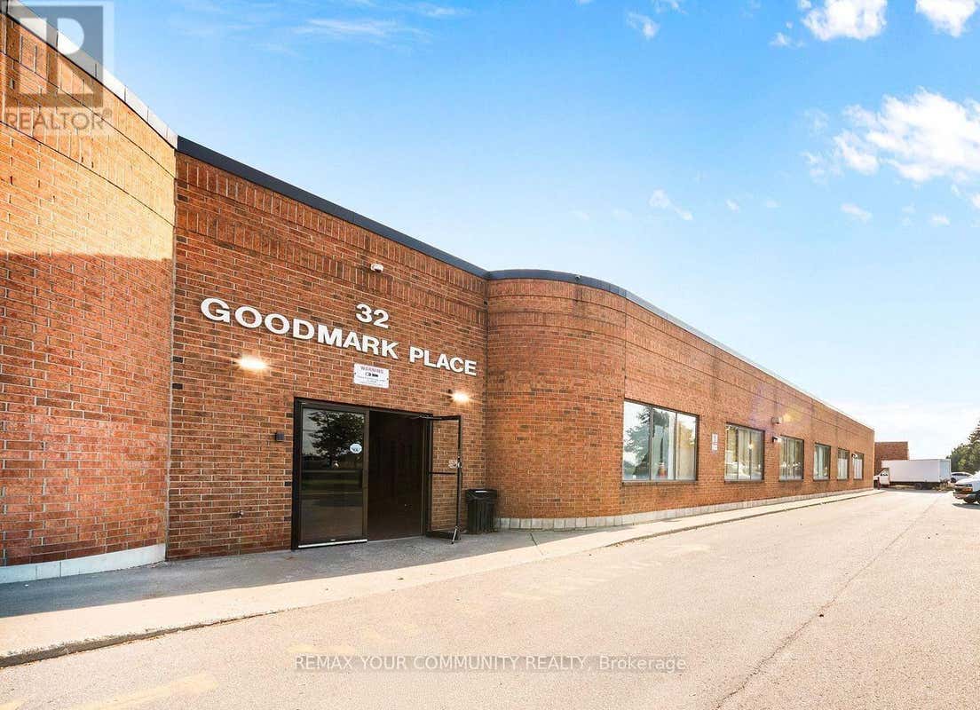 3 - 32 GOODMARK PLACE