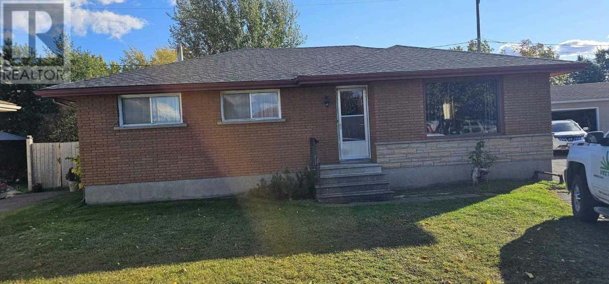 428 Cartier Court, Thunder Bay, ON P7E6A9 House For Sale RE/MAX