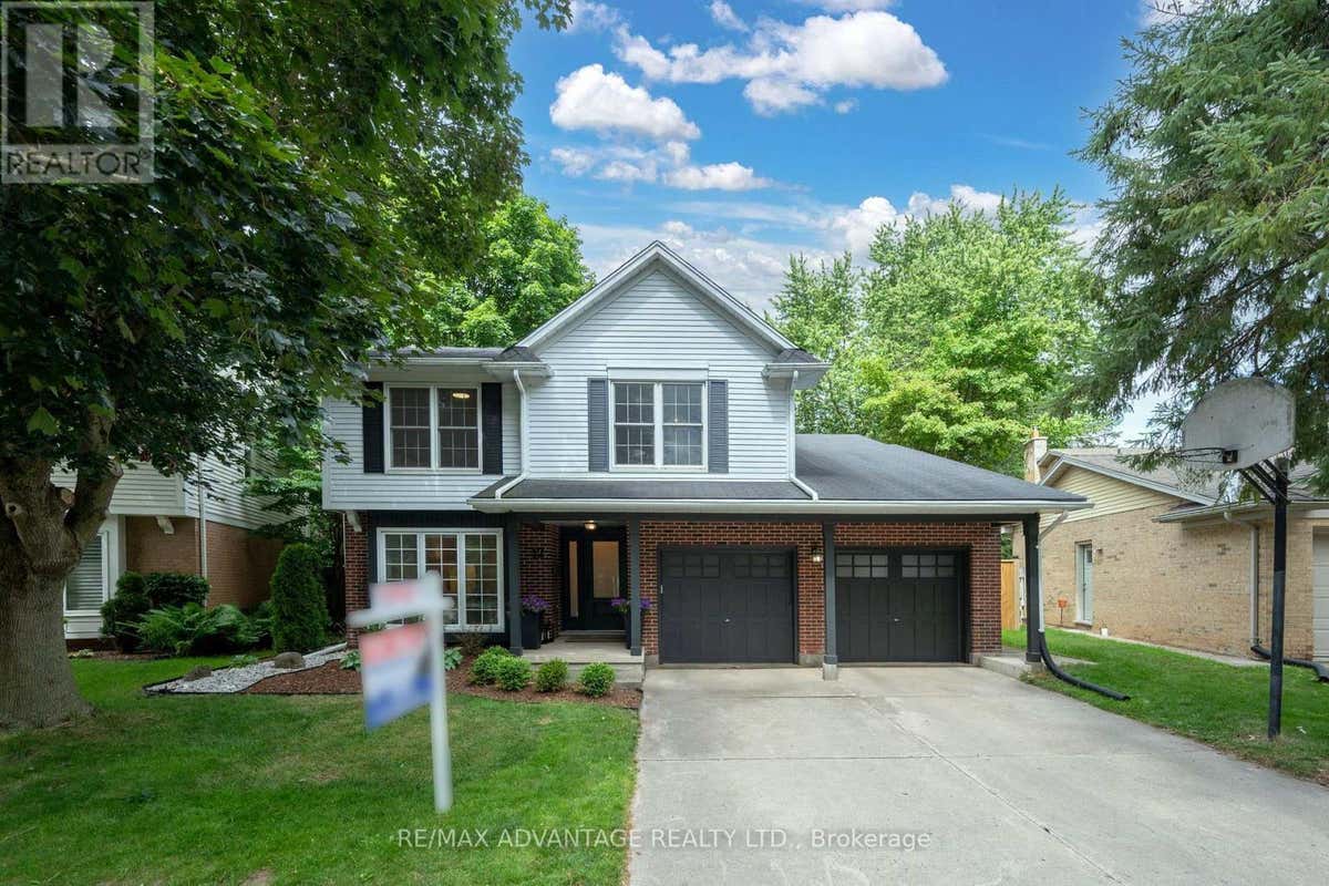 12 SPENCER CRESCENT