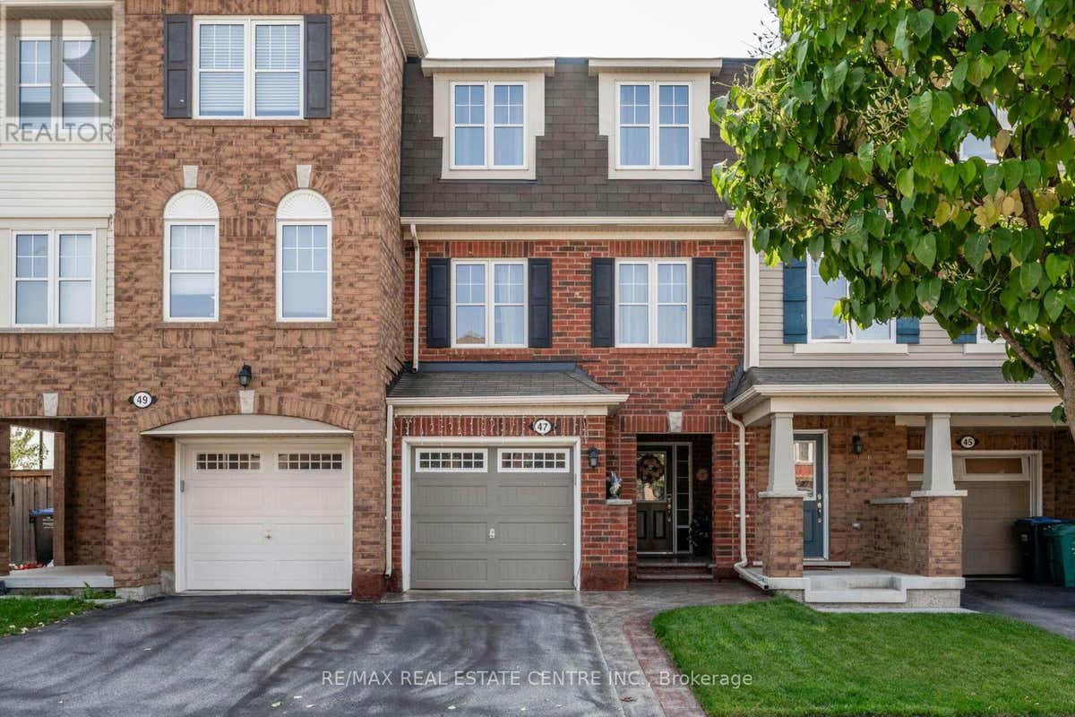 47 VANHORNE CLOSE, Brampton (Northwest Brampton), ON L7A0X8 House For