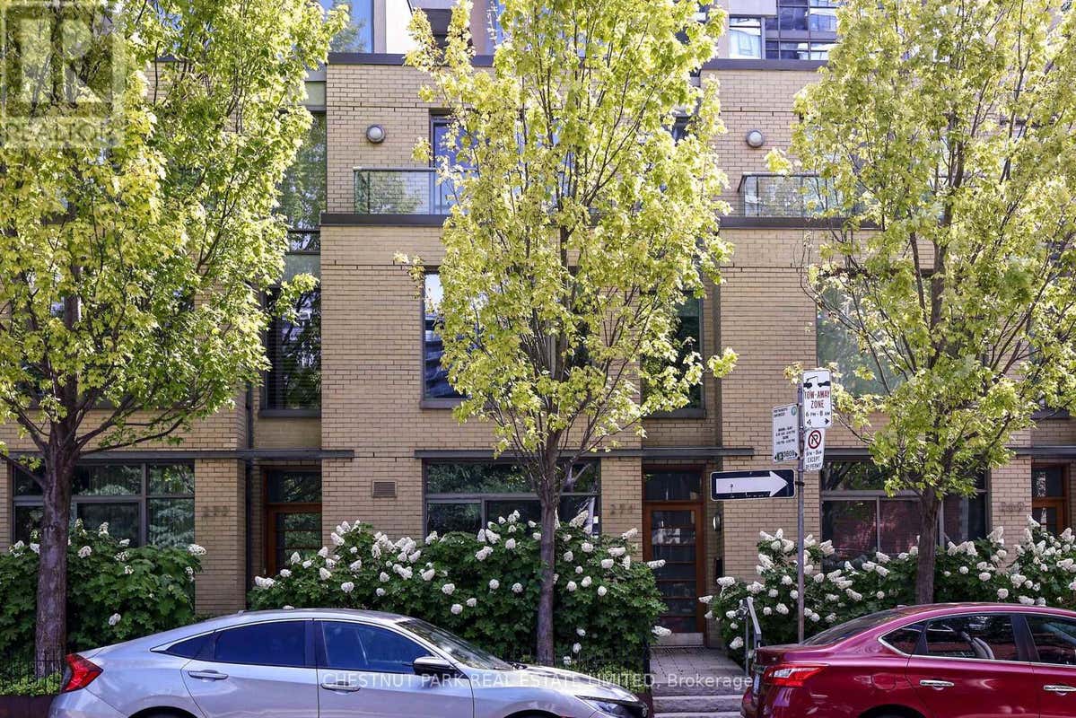 12 - 271 MUTUAL STREET