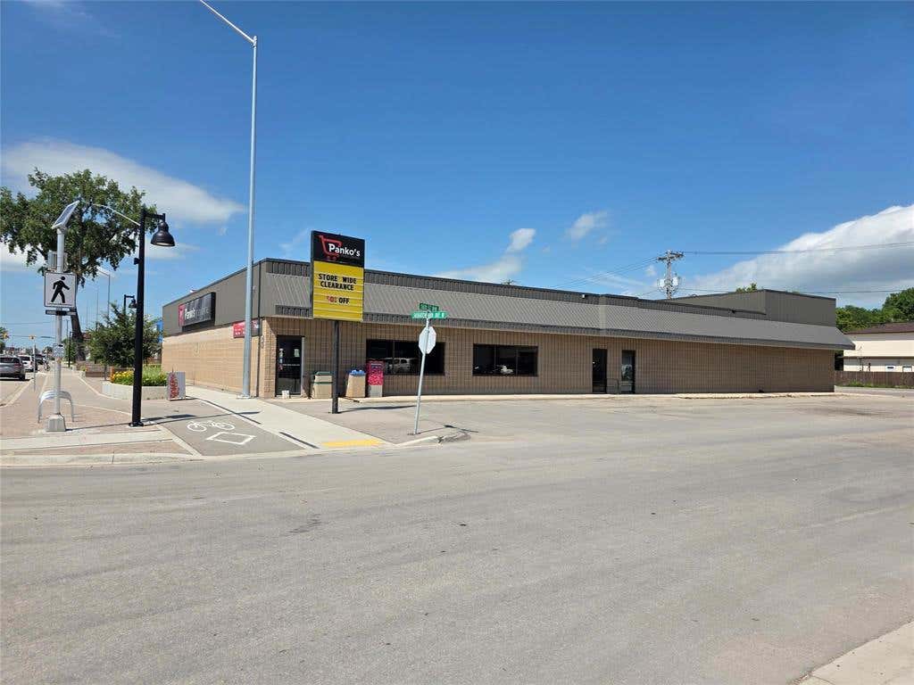 1630 SASKATCHEWAN AVENUE W