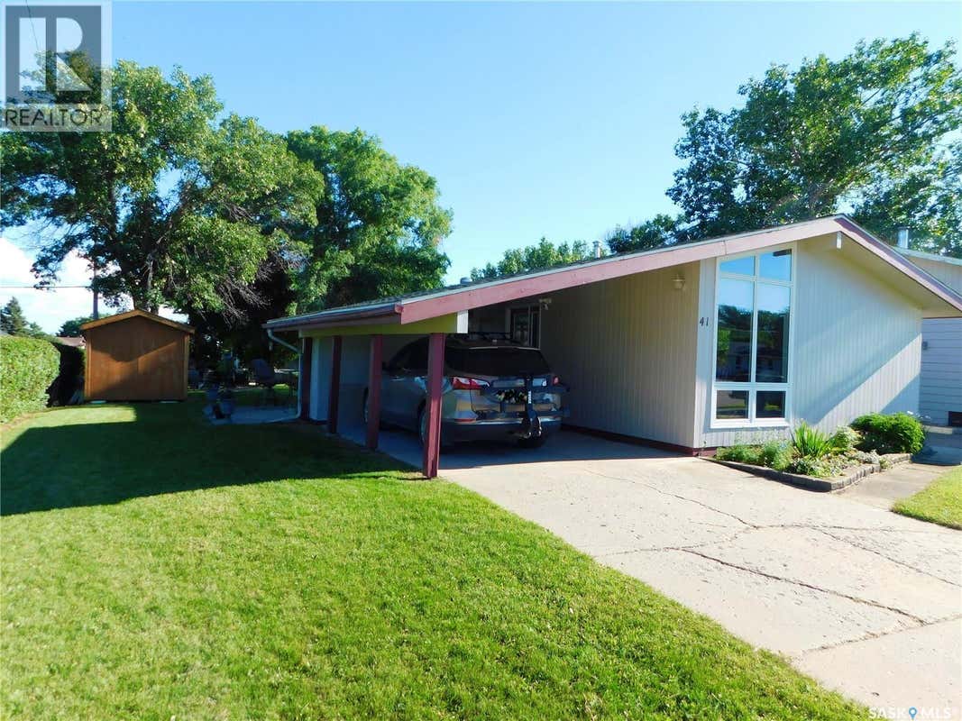 41 KASPER CRESCENT