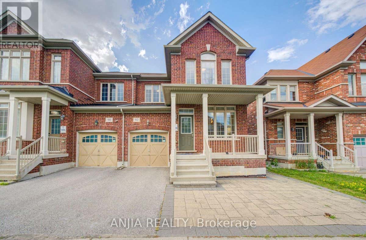 92 CAROLINA ROSE CRESCENT