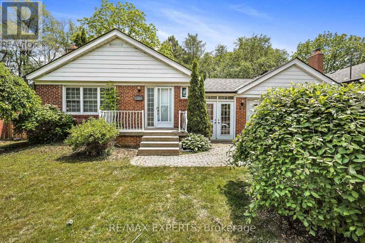 17 BRINLOOR BOULEVARD