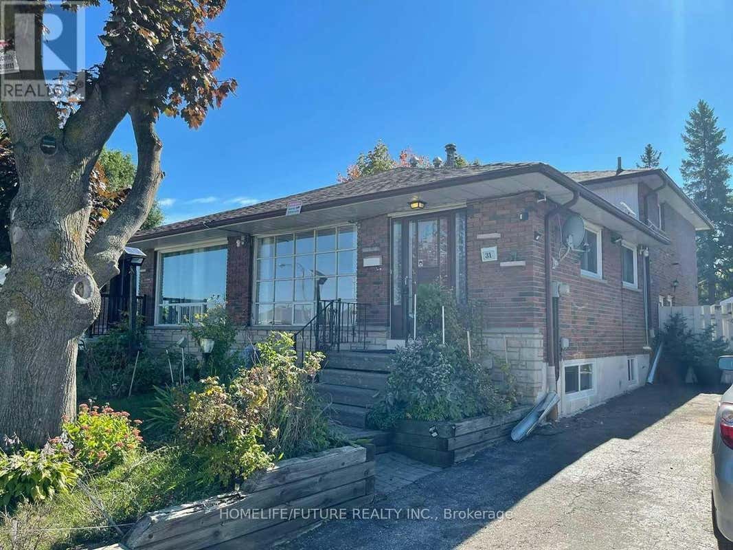 31 SUNDERLAND CRESCENT, Toronto (Woburn), ON M1H2V2 House For Sale RE