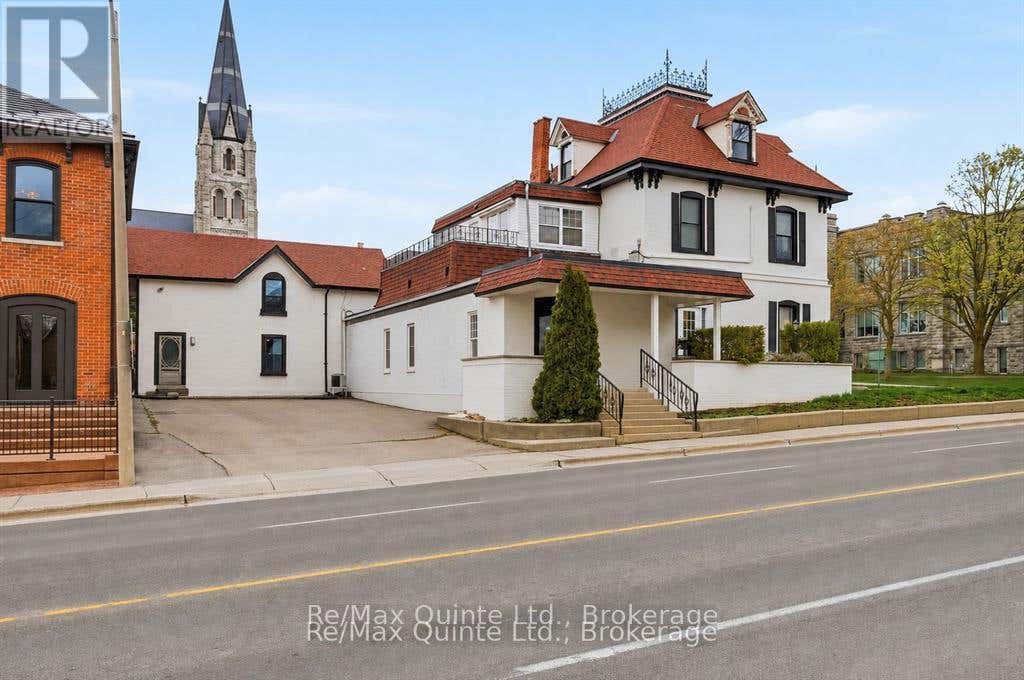 60 VICTORIA AVENUE