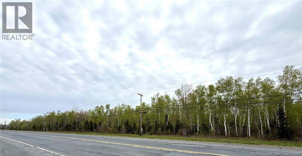 10.7 ACRES RUE DU PORTAGE
