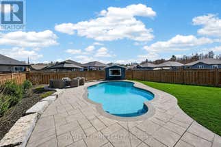 27 WOODBURN DRIVE