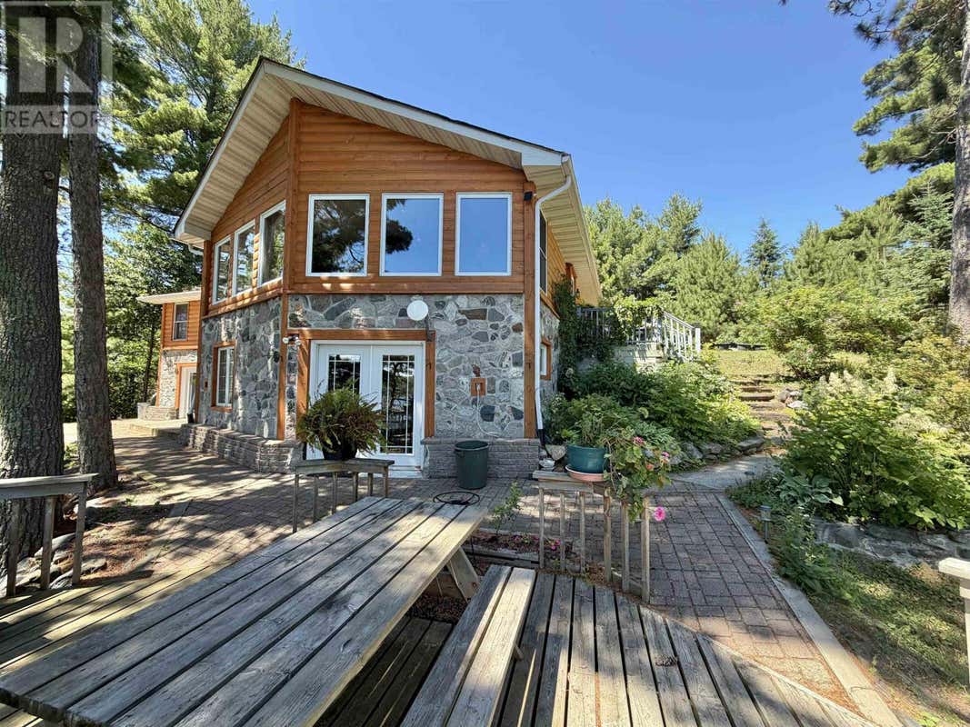 543A REEF POINT RD