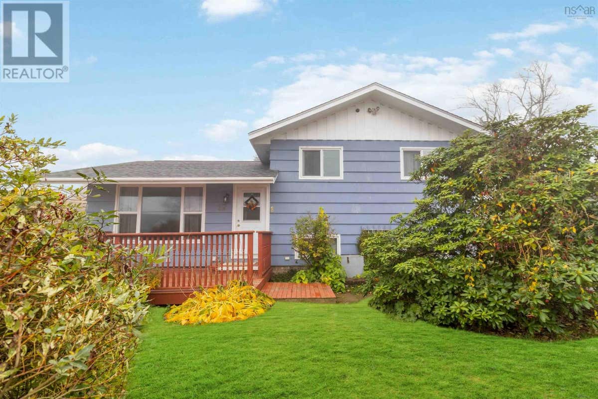 17 St Pauls Avenue, Herring Cove, NS B3V1H6 House For Sale RE/MAX
