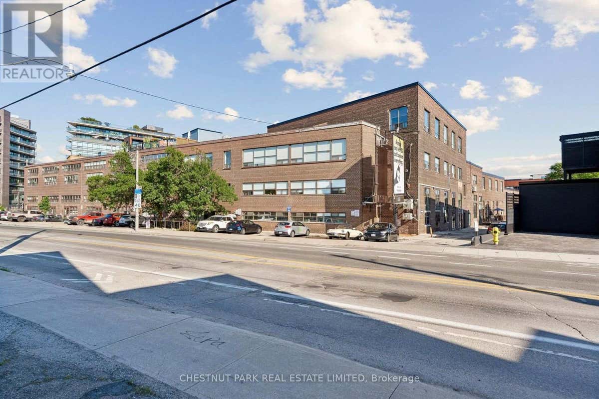 149 - 1159 DUNDAS STREET E