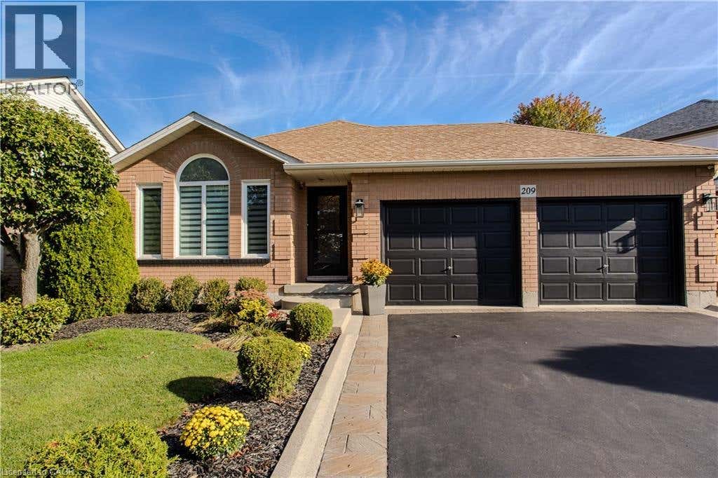 209 PORTAGE LANE
