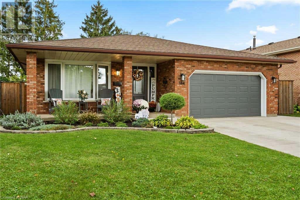 104 WHITEOAK Crescent, Welland, ON L3C6E6 House For Sale RE/MAX