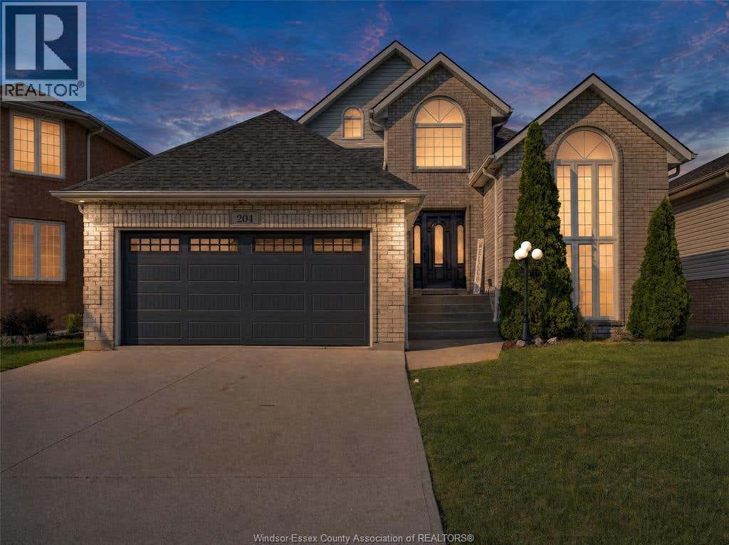 204 HAMPTON CRESCENT