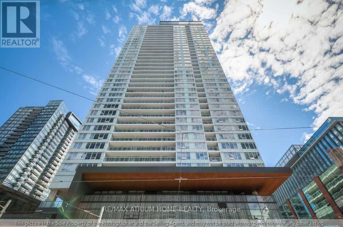 3206 - 19 BATHURST STREET