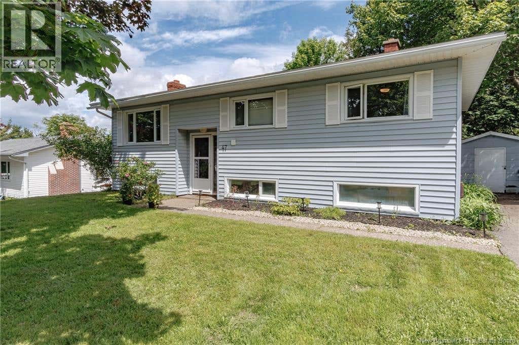 47 MORLEY CRESCENT