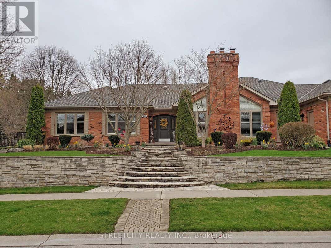 448 GRANGEOVER CRESCENT