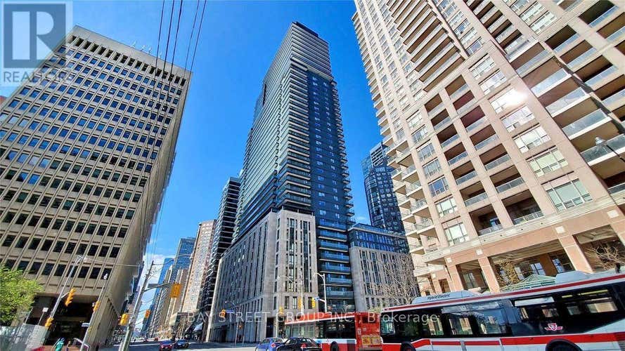 3904 - 955 BAY STREET E