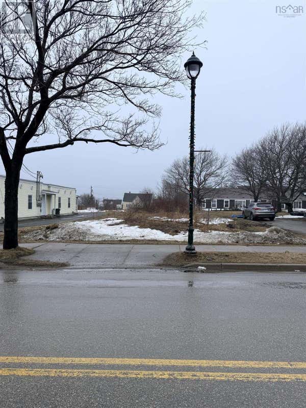 COMMERCIAL ST DOMINION LAND