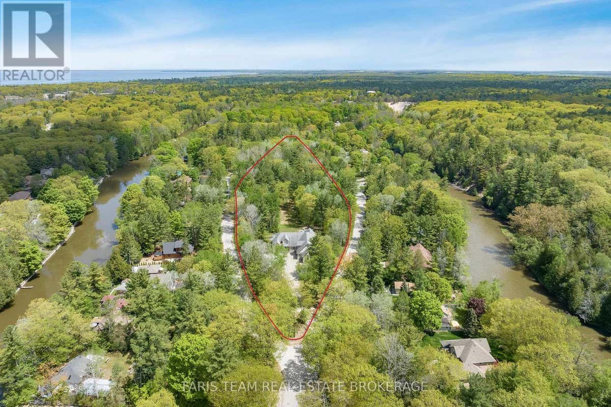 138 KNOX ROAD E