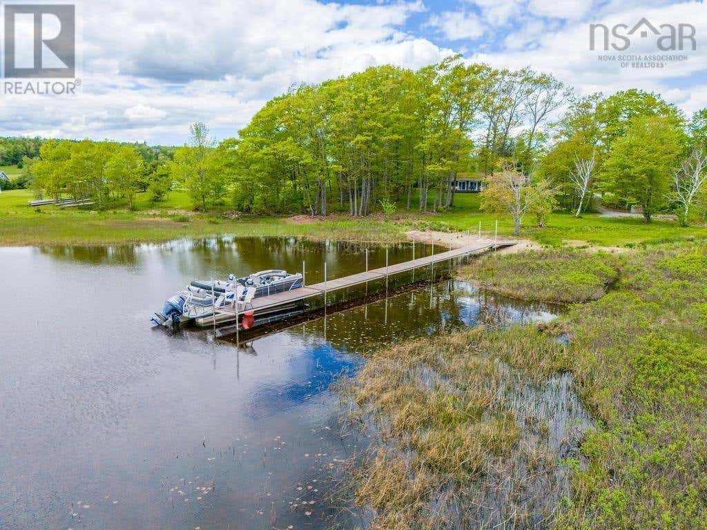 40 MARTINS POINT ROAD