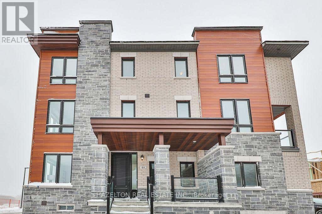 44 DOCKSIDE WAY