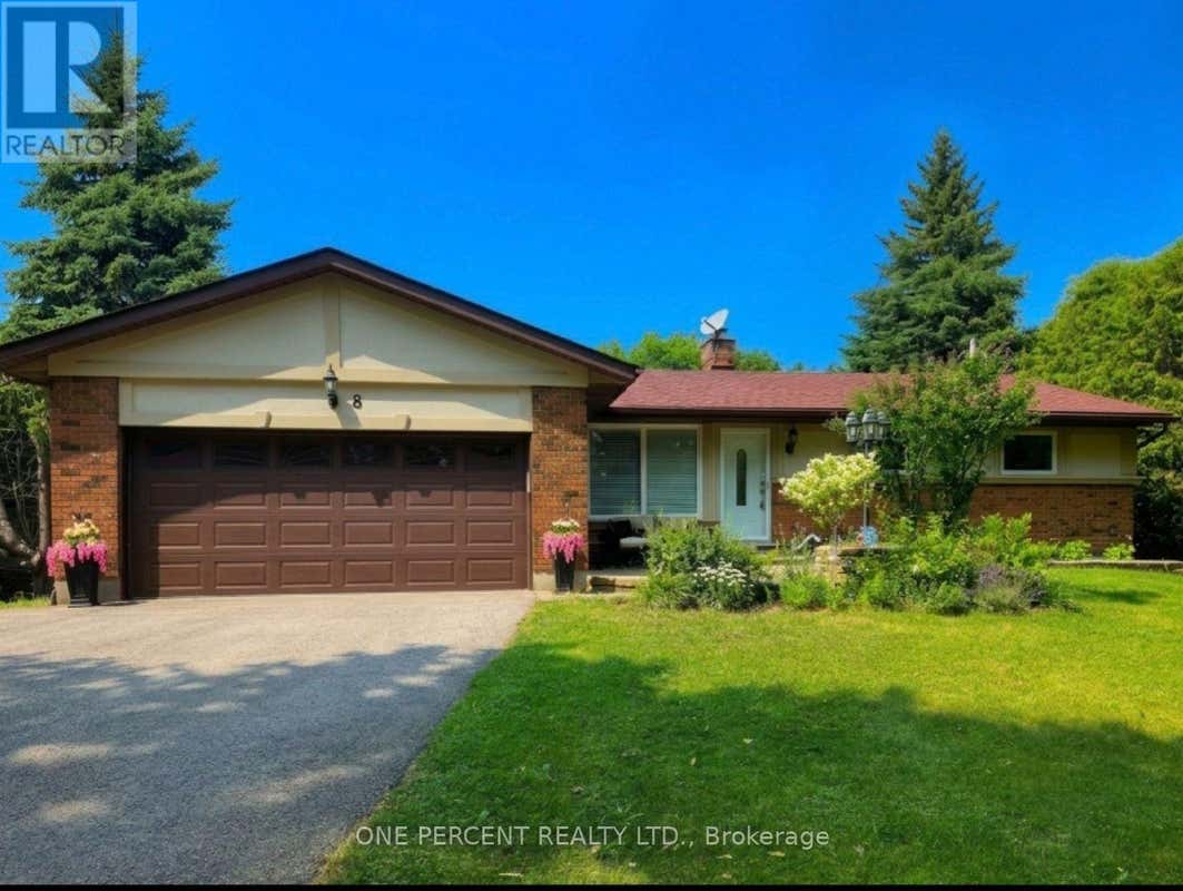 8 CARDWELL COURT