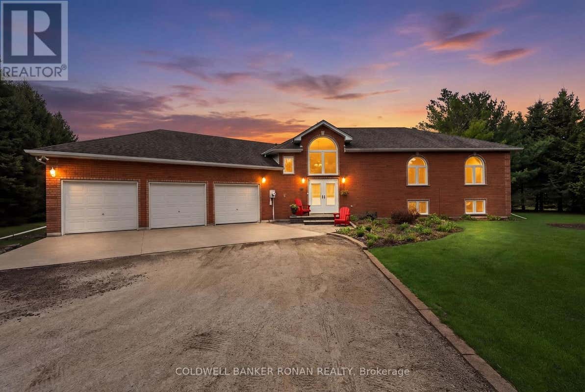 4 TIOGA BOULEVARD