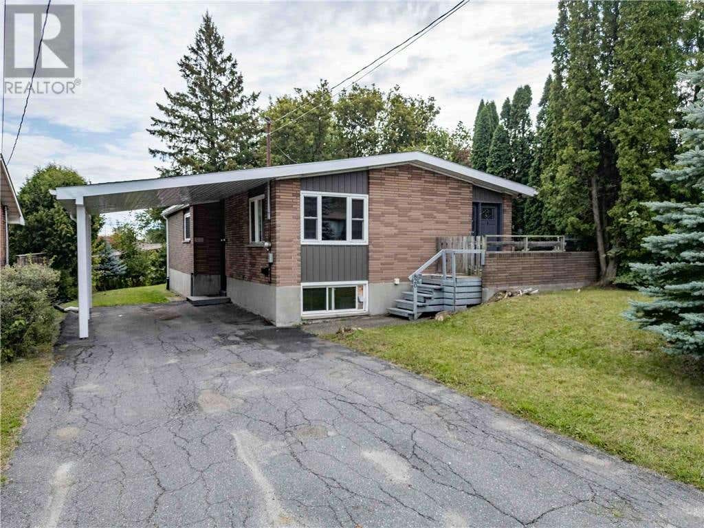 820 Downland Avenue, Sudbury, ON P3A3L8 House For Sale RE/MAX 2118938