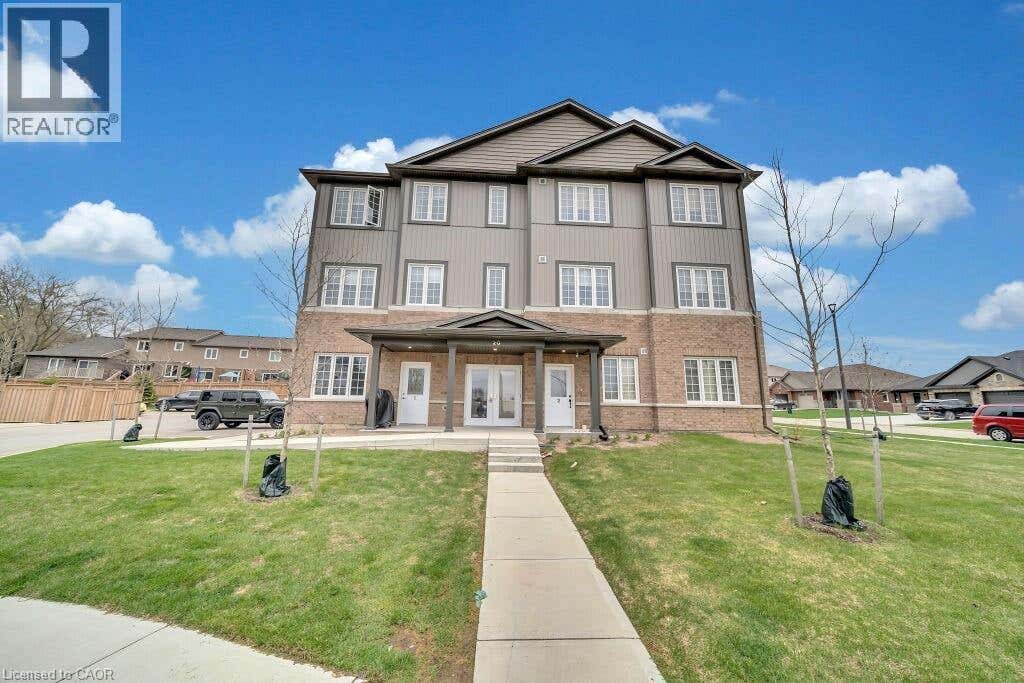 20 MURRAY COURT UNIT# 3