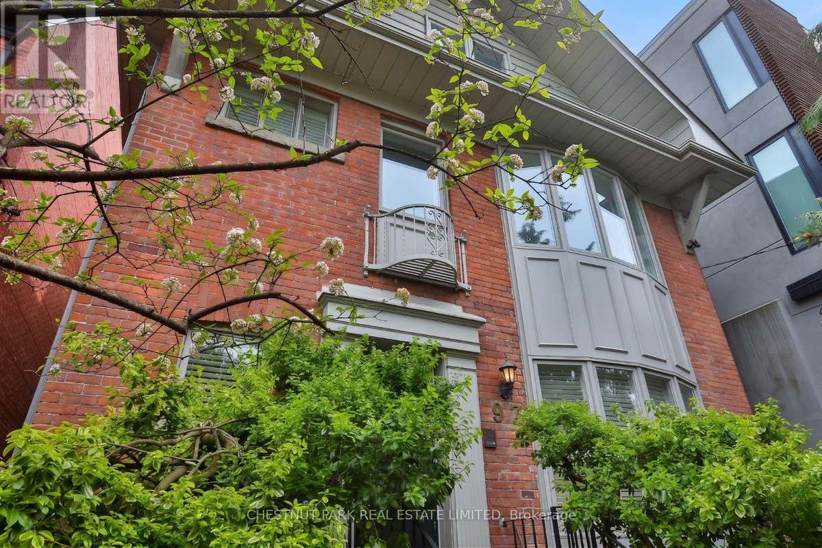 97 FARNHAM AVENUE